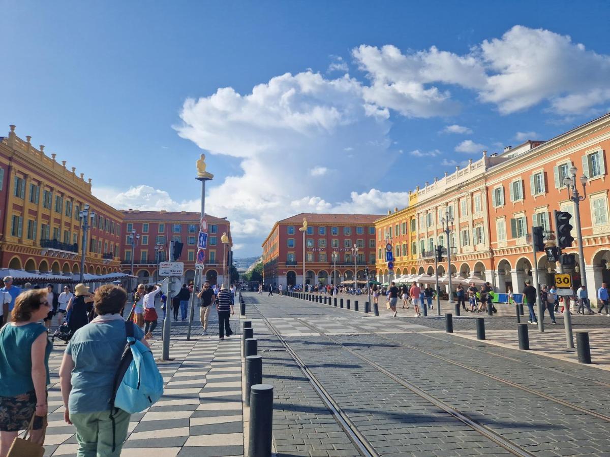 Le Michelangelo - Place Massena Nice Bagian luar foto